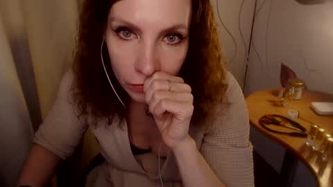 Snapshot of aamazingjoi chatting on 01-11-25, 11:56 Katie online show from 01-11-25, 11:56