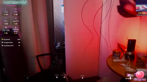 Snapshot of aamazingjoi chatting on 03-09-25, 09:24 Katie online show from 03-09-25, 09:24