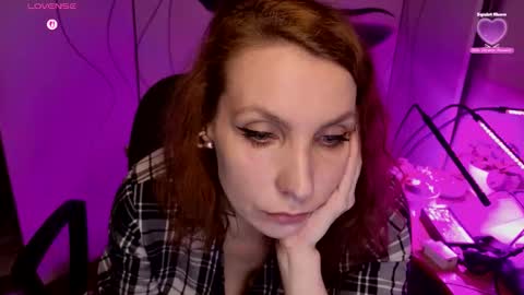 Snapshot of aamazingjoi chatting on 03-18-26, 04:26 Katie online show from 03-18-26, 04:26