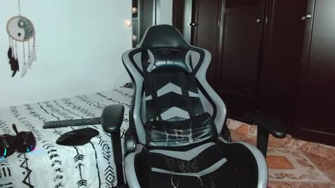 Snapshot of aarman_bannana chatting on 12-10-24, 05:07 aarman online show from 12-10-24, 05:07