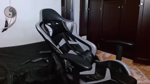 Snapshot of aarman_bannana chatting on 01-25-25, 02:15 aarman online show from 01-25-25, 02:15