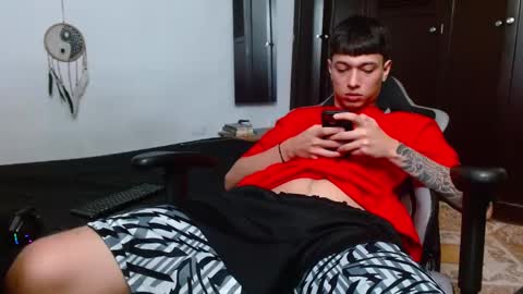 Snapshot of aarman_bannana chatting on 02-12-25, 01:30 aarman online show from 02-12-25, 01:30