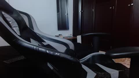 Snapshot of aarman_bannana chatting on 02-14-25, 02:07 aarman online show from 02-14-25, 02:07