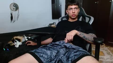 Snapshot of aarman_bannana chatting on 02-21-25, 12:38 aarman online show from 02-21-25, 12:38