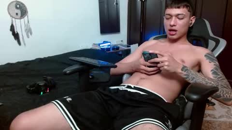 Snapshot of aarman_bannana chatting on 11-06-25, 03:51 aarman online show from 11-06-25, 03:51