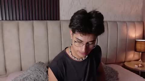 Aaron Ezequiel online show from 01-07-26, 08:11