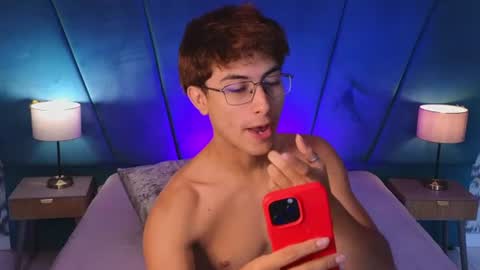 Aaron Ezequiel online show from 07-17-26, 01:07