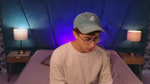 Aaron Ezequiel online show from 07-19-26, 12:09