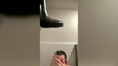 aaron_j2012 online show from 06-07-26, 01:21