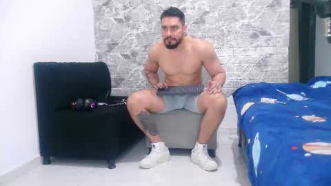 Aaron kwok online show from 03-10-25, 02:39