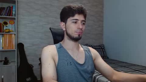 Snapshot of aaron_paul_ chatting on 09-22-25, 07:49 Aaron online show from 09-22-25, 07:49