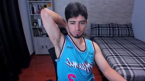 Snapshot of aaron_paul_ chatting on 09-23-25, 05:38 Aaron online show from 09-23-25, 05:38