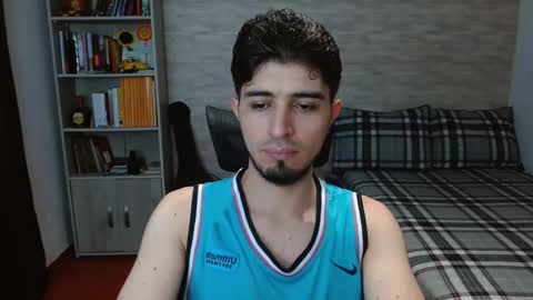 Snapshot of aaron_paul_ chatting on 10-20-25, 07:03 Aaron online show from 10-20-25, 07:03