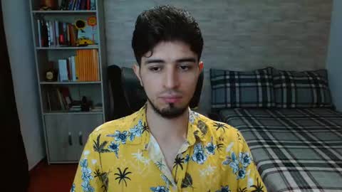 Snapshot of aaron_paul_ chatting on 10-21-25, 07:25 Aaron online show from 10-21-25, 07:25