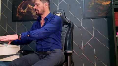 Snapshot of aaronbomer chatting on 01-30-25, 09:47 Aaron online show from 01-30-25, 09:47