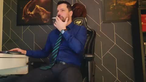 Snapshot of aaronbomer chatting on 02-11-25, 01:41 Aaron online show from 02-11-25, 01:41