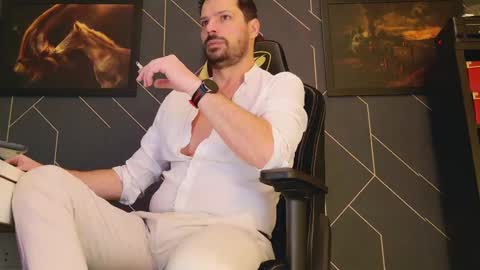 Snapshot of aaronbomer chatting on 02-16-25, 03:15 Aaron online show from 02-16-25, 03:15