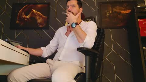 Snapshot of aaronbomer chatting on 02-16-25, 10:54 Aaron online show from 02-16-25, 10:54