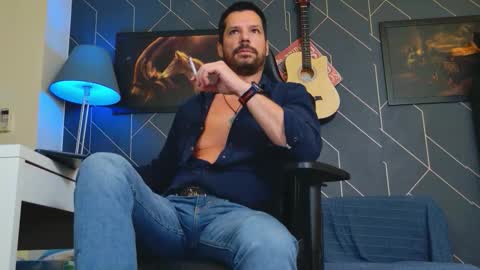 Snapshot of aaronbomer chatting on 09-21-25, 04:41 Aaron online show from 09-21-25, 04:41