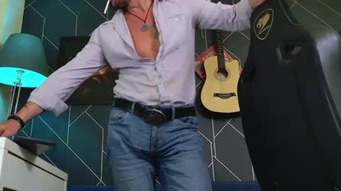 Aaron online show from 03-07-26, 02:58