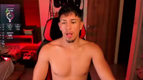 Snapshot of aaronfox_ chatting on 07-28-26, 01:23 AARON online show from 07-28-26, 01:23