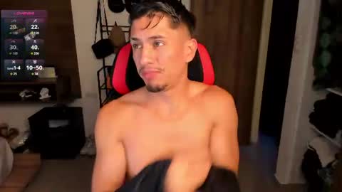 Snapshot of aaronfox_ chatting on 08-03-26, 11:41 AARON online show from 08-03-26, 11:41