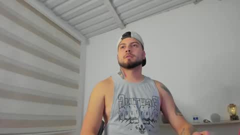 Snapshot of aaronhardi chatting on 05-21-26, 05:03 Aaron online show from 05-21-26, 05:03