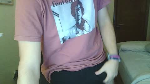 Snapshot of aaronlavine chatting on 12-26-24, 03:42 aaronlavine online show from 12-26-24, 03:42