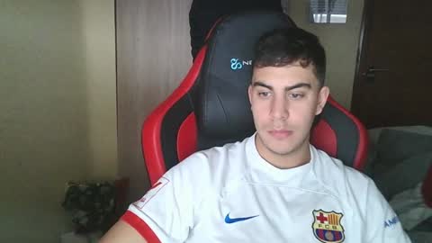 Snapshot of aaronlavine chatting on 12-29-24, 03:24 aaronlavine online show from 12-29-24, 03:24