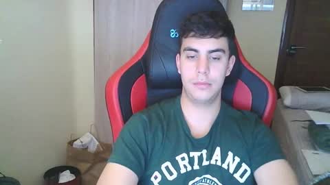 Snapshot of aaronlavine chatting on 03-06-25, 04:38 aaronlavine online show from 03-06-25, 04:38