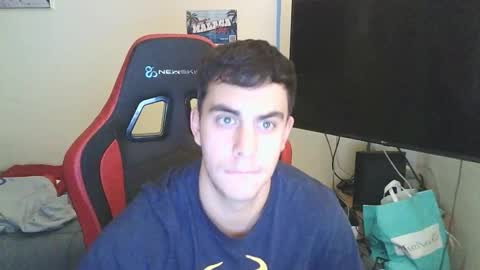 Snapshot of aaronlavine chatting on 11-17-25, 05:30 aaronlavine online show from 11-17-25, 05:30