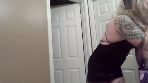 Snapshot of aaronprezent chatting on 01-26-25, 11:28 aaronprezent online show from 01-26-25, 11:28