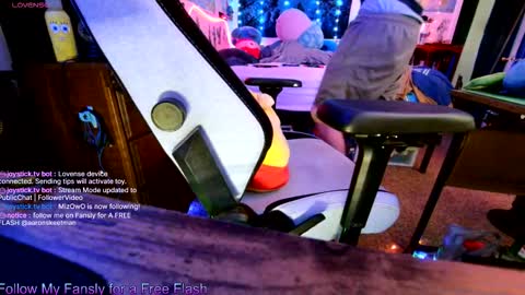 Aaron Skeetman online show from 03-03-26, 03:23