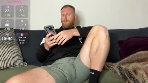 Snapshot of aaronstone_ chatting on 09-10-25, 01:55 Scrufffypup online show from 09-10-25, 01:55