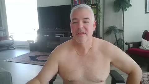 Snapshot of aarosteev chatting on 10-20-25, 03:56 Jason online show from 10-20-25, 03:56