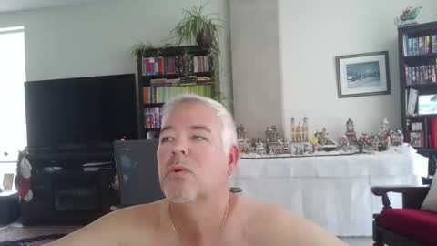 Snapshot of aarosteev chatting on 11-26-25, 03:13 Jason online show from 11-26-25, 03:13