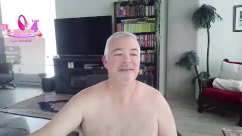 Snapshot of aarosteev chatting on 01-15-26, 04:22 Jason online show from 01-15-26, 04:22