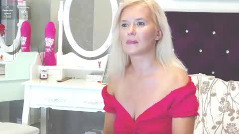 Snapshot of abbeymarley chatting on 07-22-26, 07:27 Abbey online show from 07-22-26, 07:27