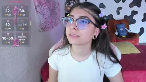 Snapshot of abbie_senjen chatting on 10-22-25, 03:12 April online show from 10-22-25, 03:12