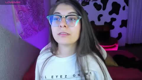 Snapshot of abbie_senjen chatting on 11-24-25, 04:34 April online show from 11-24-25, 04:34