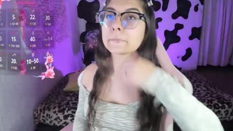 Snapshot of abbie_senjen chatting on 12-02-25, 02:06 April online show from 12-02-25, 02:06