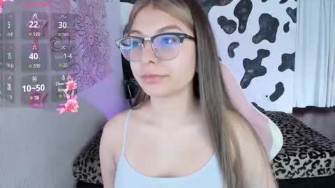 Snapshot of abbie_senjen chatting on 12-04-25, 04:48 April online show from 12-04-25, 04:48