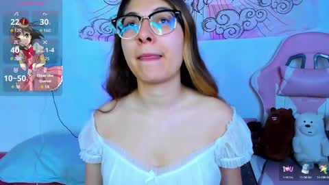 Snapshot of abbie_senjen chatting on 05-27-26, 07:00 April online show from 05-27-26, 07:00