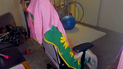 Snapshot of abbifox5 chatting on 01-14-25, 06:13 Abbifox5 online show from 01-14-25, 06:13
