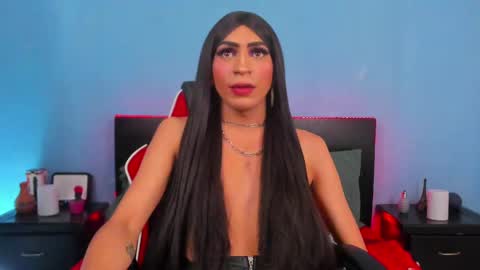 Abbigail Fuster  online show from 01-04-25, 05:27