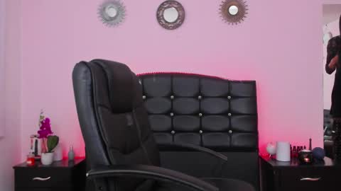 Abbigail Fuster  online show from 02-14-25, 11:10