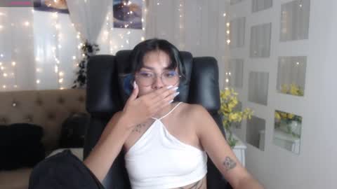 Snapshot of abbiross chatting on 01-06-25, 11:09 Abbi online show from 01-06-25, 11:09