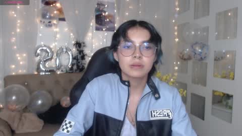 Snapshot of abbiross chatting on 01-07-25, 10:08 Abbi online show from 01-07-25, 10:08