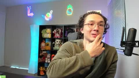 Snapshot of abbuddy920236 chatting on 03-19-26, 02:15 buddy online show from 03-19-26, 02:15