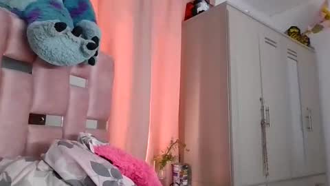 Snapshot of abby_moss_2 chatting on 10-30-25, 03:13 abby_moss_2 online show from 10-30-25, 03:13